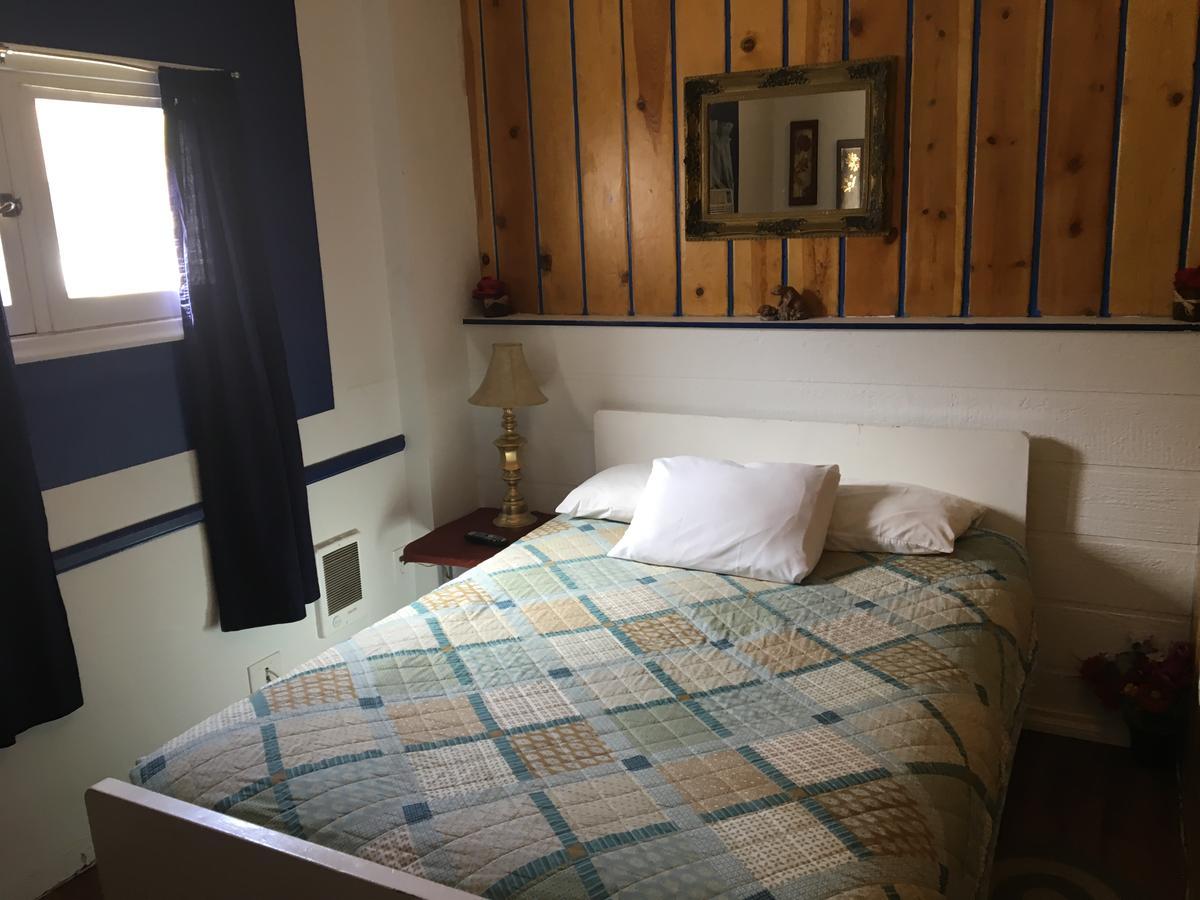 Midway Motel Caliente ภายนอก รูปภาพ