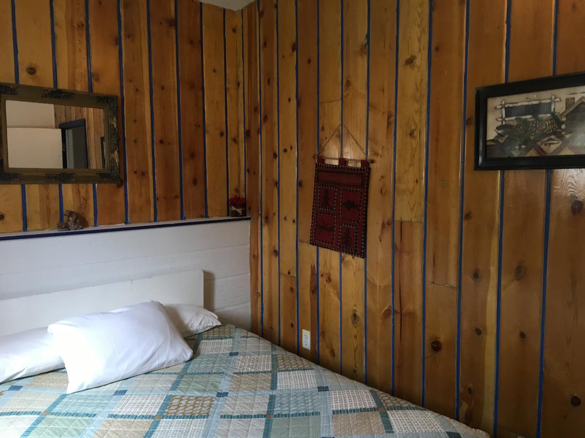 Midway Motel Caliente ภายนอก รูปภาพ